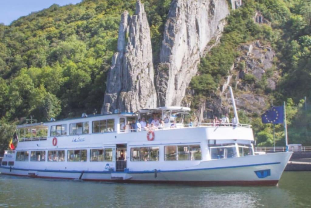 Laissez-Vous Enchanter Par La Vallee De La Meuse Hastiere-par-dela Exteriér fotografie