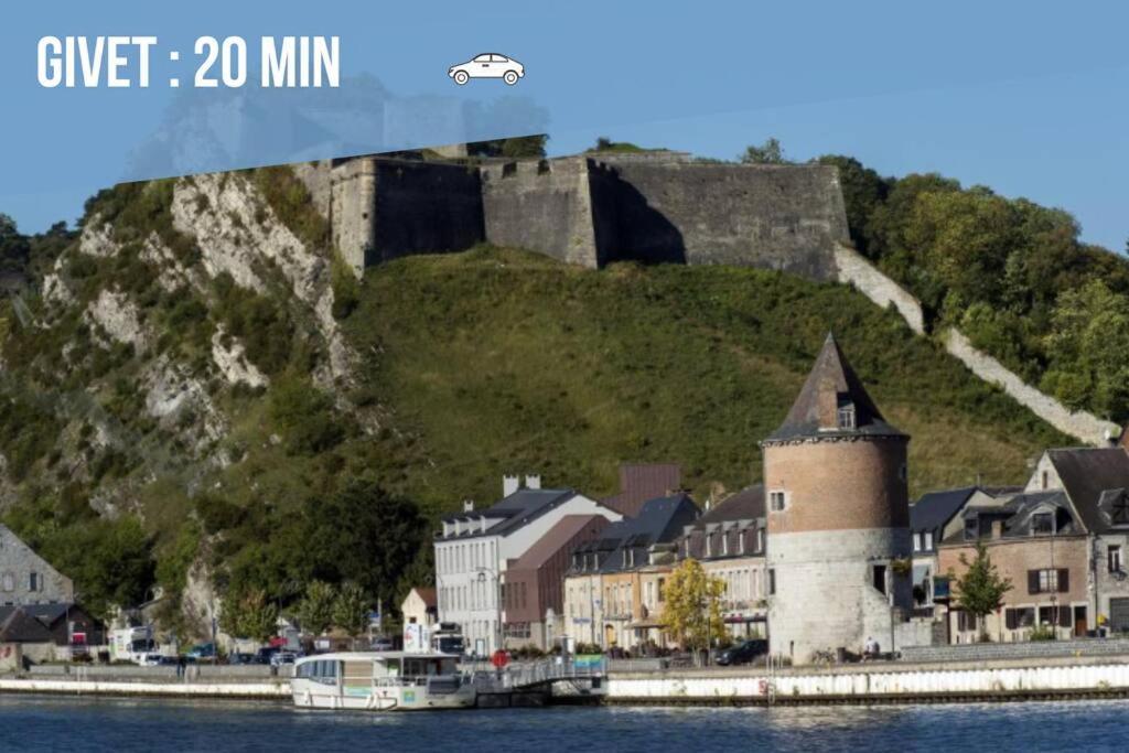Laissez-Vous Enchanter Par La Vallee De La Meuse Hastiere-par-dela Exteriér fotografie